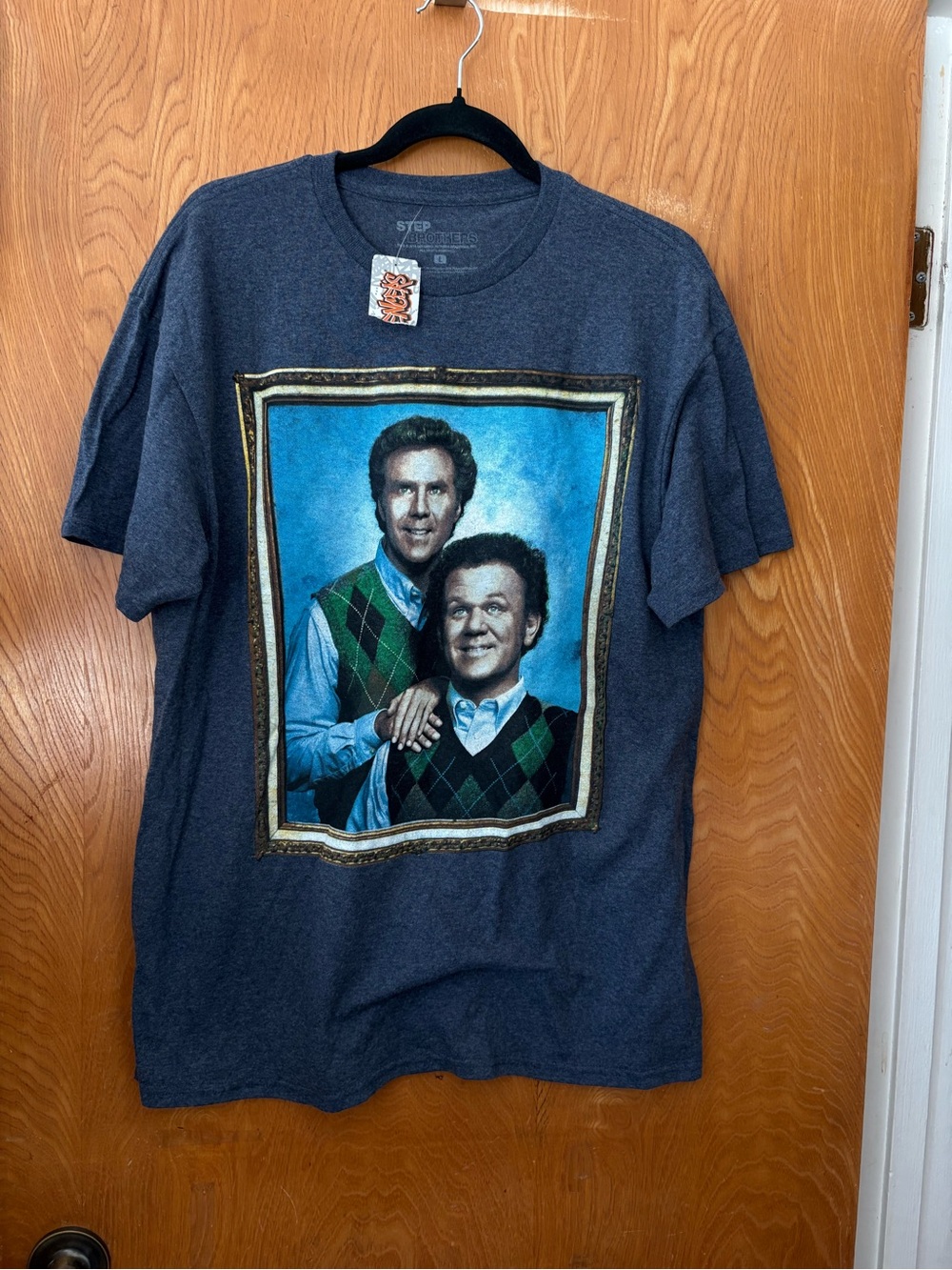 Step Brother Men’s Charcoal/blue Graphic Tee with Blue and Green Portrait L